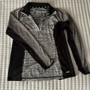 XS gray and black athletic pull over